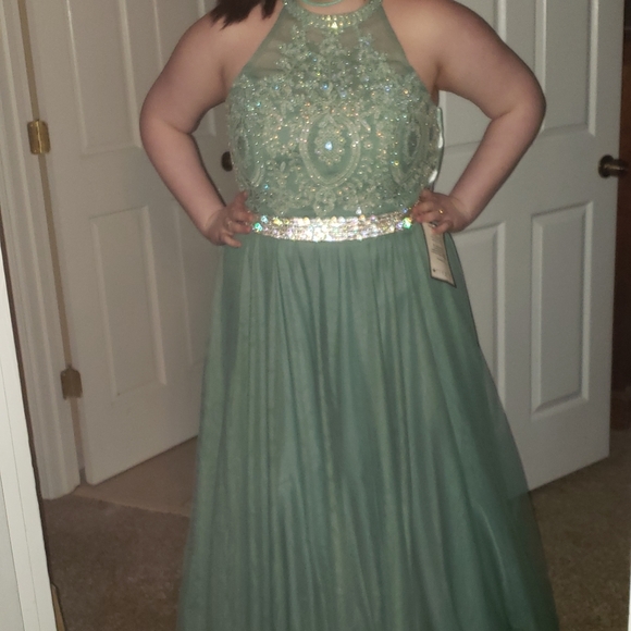 David's Bridal Dresses & Skirts - Prom or homecoming dress size 18 formal